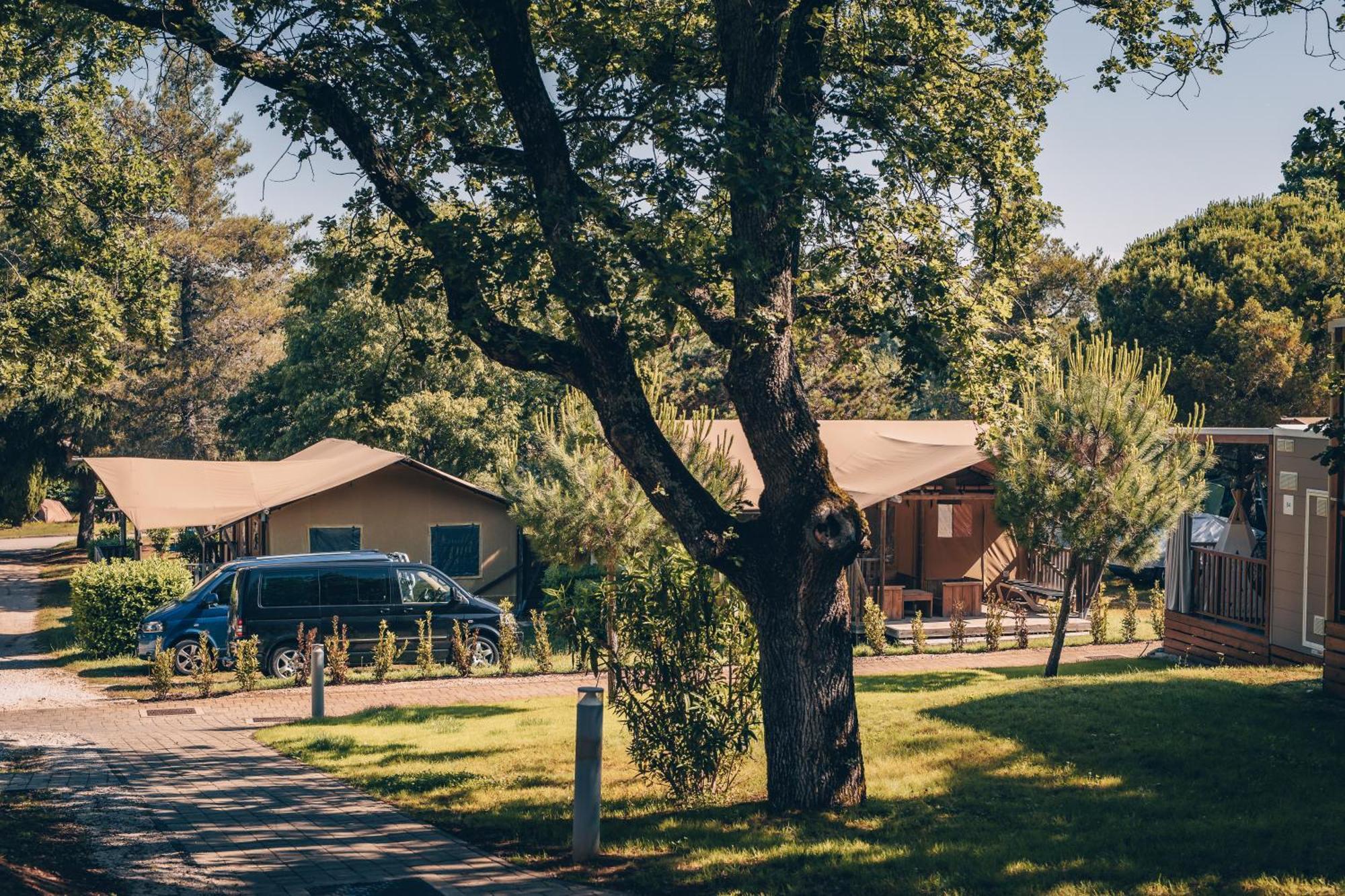 Maistra Camping Porto Sole Pitches เวอร์ซาร์ ภายนอก รูปภาพ